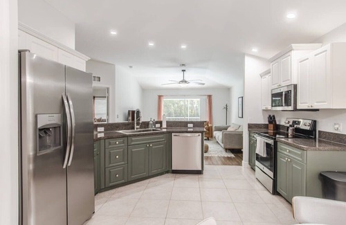 Vero Beach South House | 5 Mi to Beach + 3BR w/Private Pool + Grill