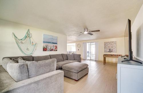 Holiday House | 5 Mi to Beach Retreat with Heated Pool in Holiday!