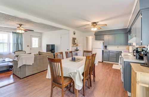 Hayesville House | 5 Mi to Chatuge Lake: Hayesville Hideaway!