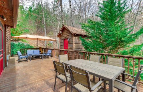 Murphy House | 5 Mi to Cherokee Lake Pet-Friendly Cabin with Deck!