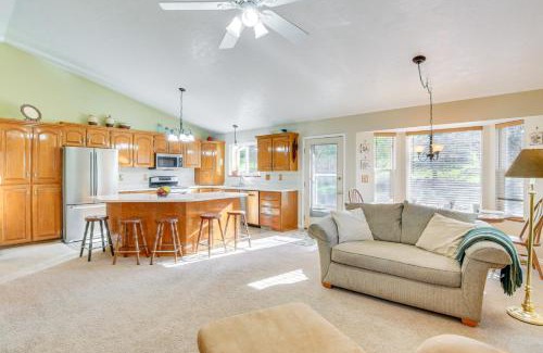 North Logan House | 5 Mi to Downtown Logan Scenic Retreat with Patio