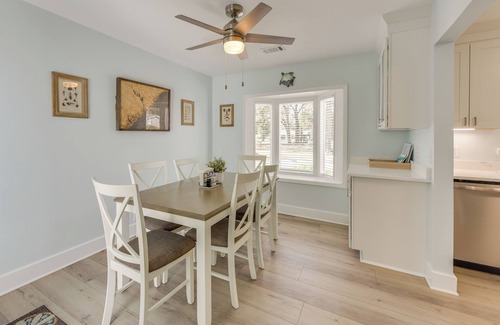 Port Royal House | 5 Mi to Dtwn Beaufort: Home w/Screened-In Patio
