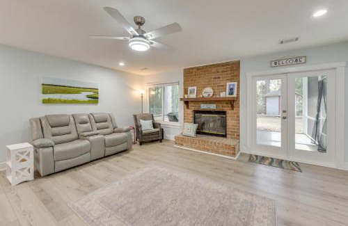 Port Royal House | 5 Mi to Dtwn Beaufort Home with Screened-In Patio