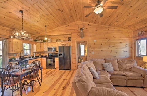 Blue Ridge Cabin | 5 Mi to Dtwn Blue Ridge: 'Whitetail Retreat'