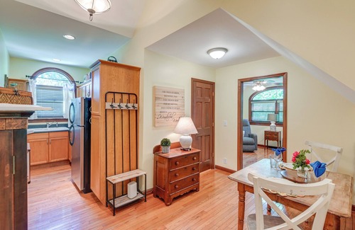 Franklin Cottage | 5 Mi to Dtwn: Serene Couple's Retreat in Franklin!