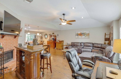 Lewisville House | 5 Mi to Lewisville Lake: Couple's Retreat w/Yard