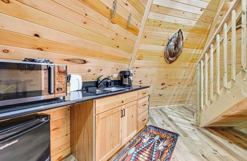 Mammoth Cave Apartment | 5 Mi to Mammoth Cave NP: Teepee Studio Escape