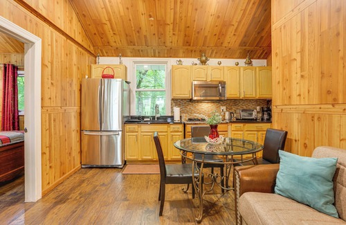Mongaup Valley Cabin | 5 Mi to Monticello Raceway: Cabin Near Shops