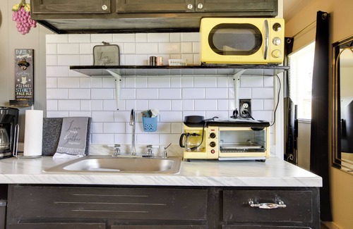 Glenwood Cottage | 5 Mi to Mt Vernon Shops: Peaceful Cottage!