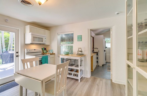 Vero Beach House | 5 Mi to Vero Beach: Vintage Home w/Sauna & Grill!