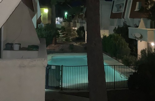 Chinatown Condo | .5 miles away to Las Vegas Blvd strip.