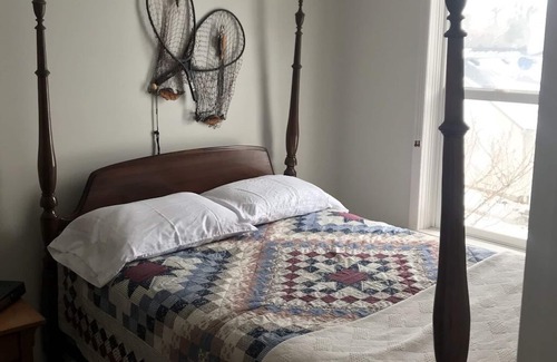 Sandusky Other | 5 miles from Lake Erie! Three bedroom, 2 bath, 2nd Floor Farmhouse