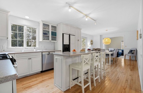 North Chatham House | .5 miles to the Beach. Close to Wequasset. Foosball & Kid Friendly Amenities!