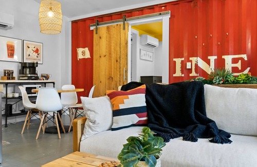 Woodfin House | 5 min 2 Downtown Asheville w/Hot Tub & King Bed!