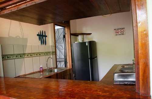 Puerto Viejo de Talamanca House | 5 min walk to town/beach Quaint 4 BR Eco Lodge