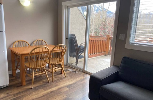 East Kootenay Condo | 5 Min. Drive to the Resort & Fernie