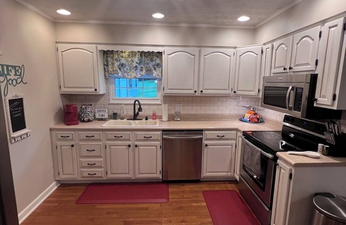 Morristown House | 5 min from Cherokee lake & available camper parking! Smokey Mountains
