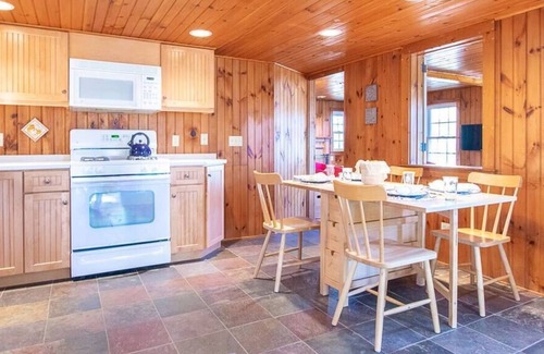 Harwich Port House | 5 Min. From Earle Rd. Beach!