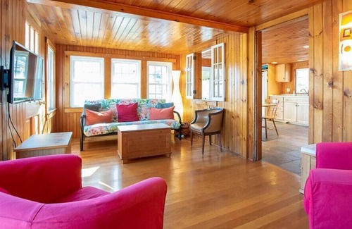 Harwich Port House | 5 Min. From Earle Rd. Beach!