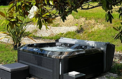 Ablon House | 5 min from the sea, Chaumière on the heights of Honfleur with jacuzzi