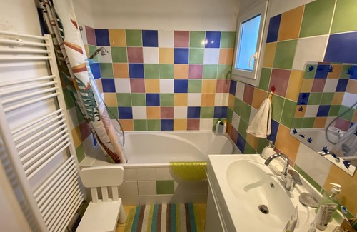 Malissard House | 5 min from Valence, cosy villa with garden + private pool
