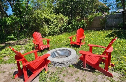 Algoma District House | 5 min to Agawa Train | Cozy Oasis w/Firepit & Deck