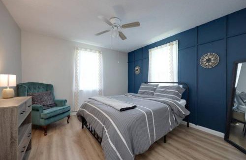 Nashville House | 5 Min to Airport Pet Friendly Fire pit Fenced Yard