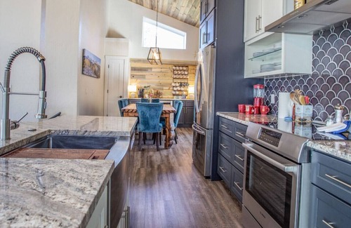 Breckenridge Heights House | 5 Min to Town, Hot Tub, Great 4 Groups, Games, Updated Kitchen