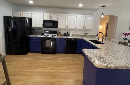 La Buena Vida House | 5 mins from State Farm Stadium