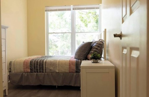Wilmington House | 5 Mins from the Chase FieldHouse. 7 Mins from the Amtrak Train Station