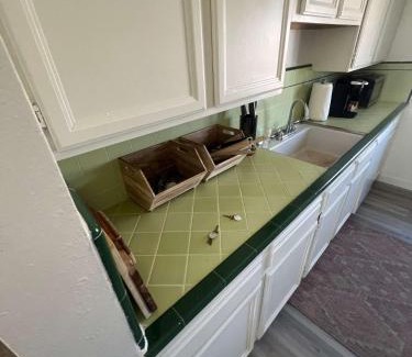 Bountiful Apartment | 5 Mins off i15 City Park PickleBall Courts