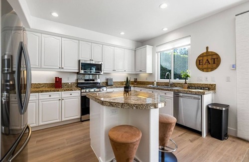 Anastacia House | 5 mins to Coachella - Saltwater Pool, Spa & Games