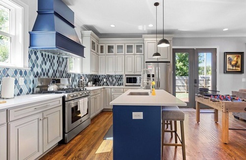 Cleveland Park House | 5 Mins to Downtown - Big Luxury house - 7 beds