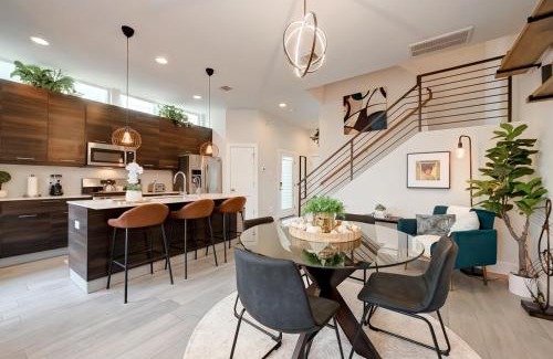 Northside House | 5 mins to Downtown - Tesla Charger - Sleeps 6
