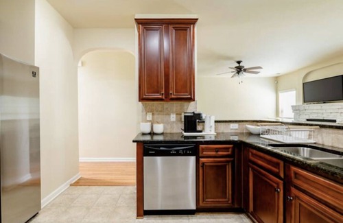 Phenix City House | 5 mins to Downtown Columbus & 20 to Fort Moore - Private Bathroom and Bedroom