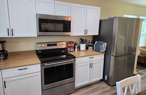 Somerville Cottage | 5 mins to Lake | Sleeps 7 | Boat Parking
