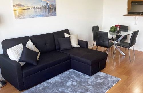 Humberwood Condo | 5 mins to yyz family sized condo mins away to all local highway
