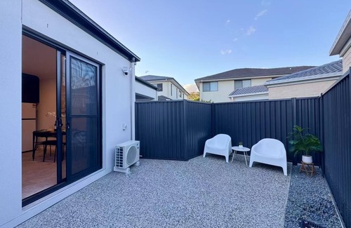 Sunnybank House | 5 mins' Walk to Sunnybank Market Square|2B2B luxe retreat