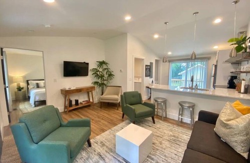 Greenville - Spartanburg Cottage | 5 Minute Drive to Downtown Greenville!