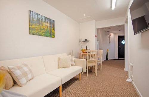 Bury Apartment | 5 minute walk from Bury City Centre - 2 Bed Flat