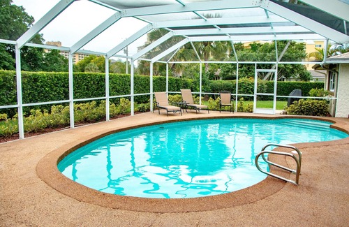 Marco Island House | 5 Minute Walk to Beach! Walk to Everything!