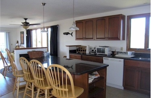 Truro House | 5-minute walk to beach, expansive views of Truro hills