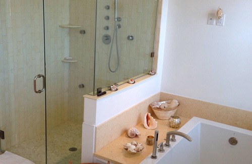 Madaket House | 5 Minute Walk to Beach, ...plus central A/C.