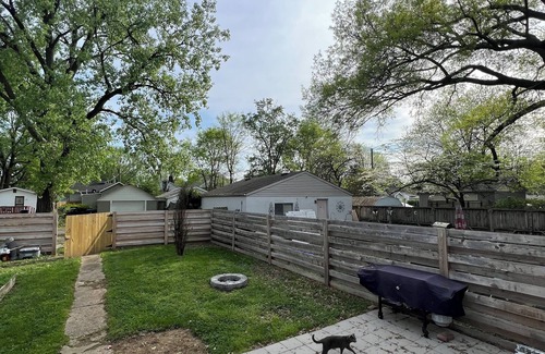 Wyandotte House | 5 Minute Walk to Derby!