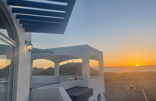 Bahia Kino Villa | 5 Minute Walk to the Beach