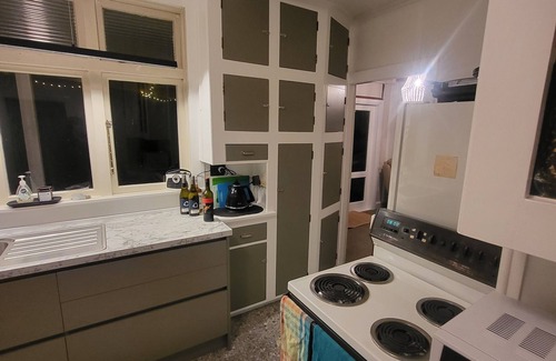 Reefton House | 5 minute walk to town