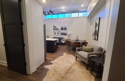 Downtown Lincoln Condo | 5 minute walk to UNL, downtown Haymarket. 10 minutes to Memorial stadium