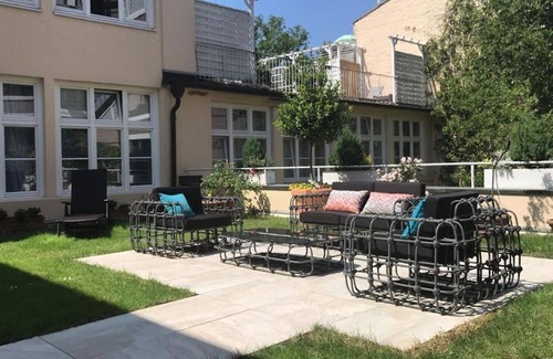 Dusseldorf Old Town Apartment | 5 Minuten von Kö, Altstadt und Rhein Kasamatten. Luxus Suite