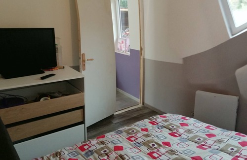 Bornel Cabin | 5 minutes from Chambly, small house at the bottom of the garden