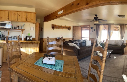 Paulden Cabin | 5 minutes from the world-famous Gunsite Firearms Academy!
